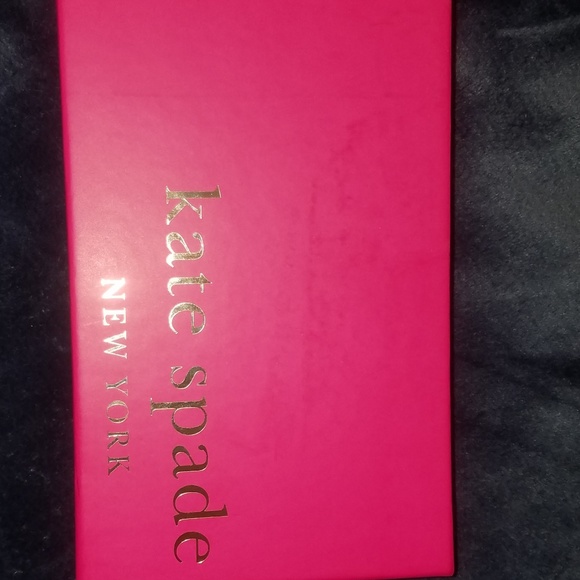 Kate Spade wallet - Picture 4 of 4